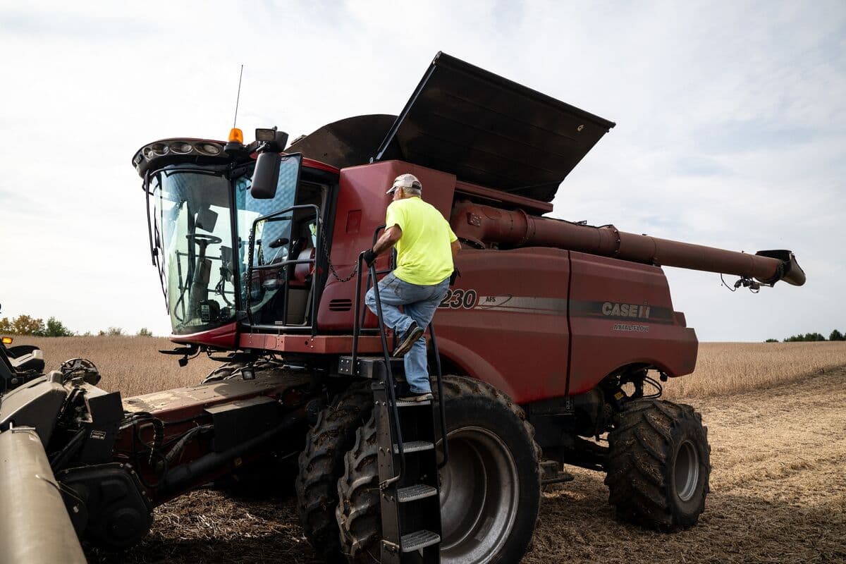 Trump Seeks $11.1 Billion in New Aid for Farmers Facing Economic Hardships
