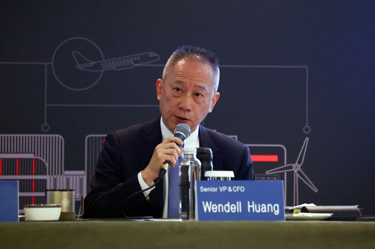 TSMC’s Huang Says Key to Managing FX Exposure Is Keep It Simple