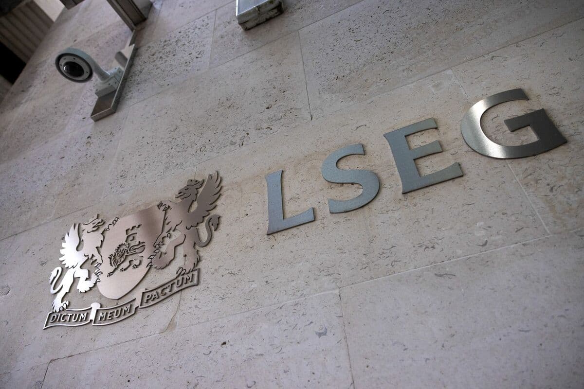 LSEG Enables Retail Access for £1.4 Billion Bonds in UK First