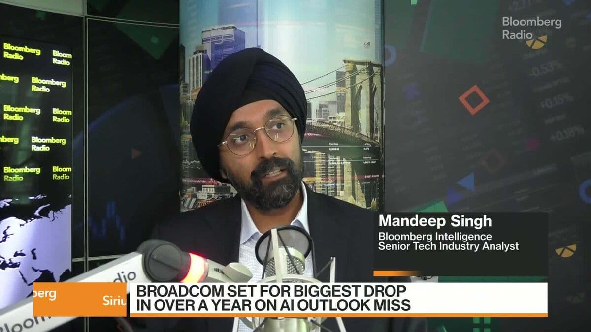Broadcom Shares Decline Following Underwhelming AI Chip Forecast