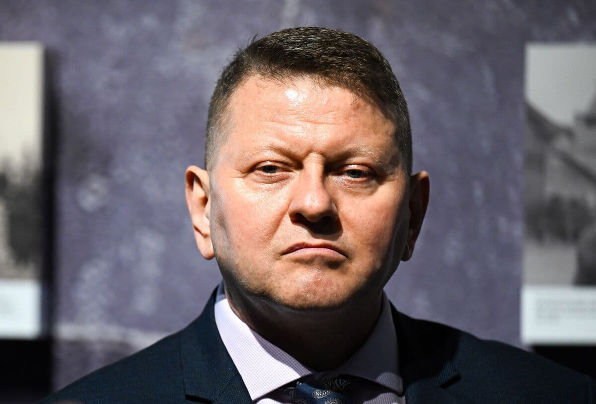 Zelenskiy Courts Potential Challengers With US Calling for Vote