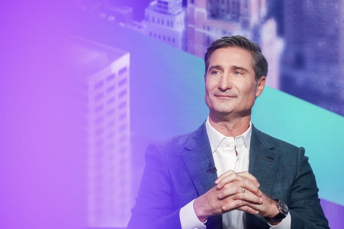 Starbucks’ $100 Million CEO Can't Repeat Chipotle Stock Magic