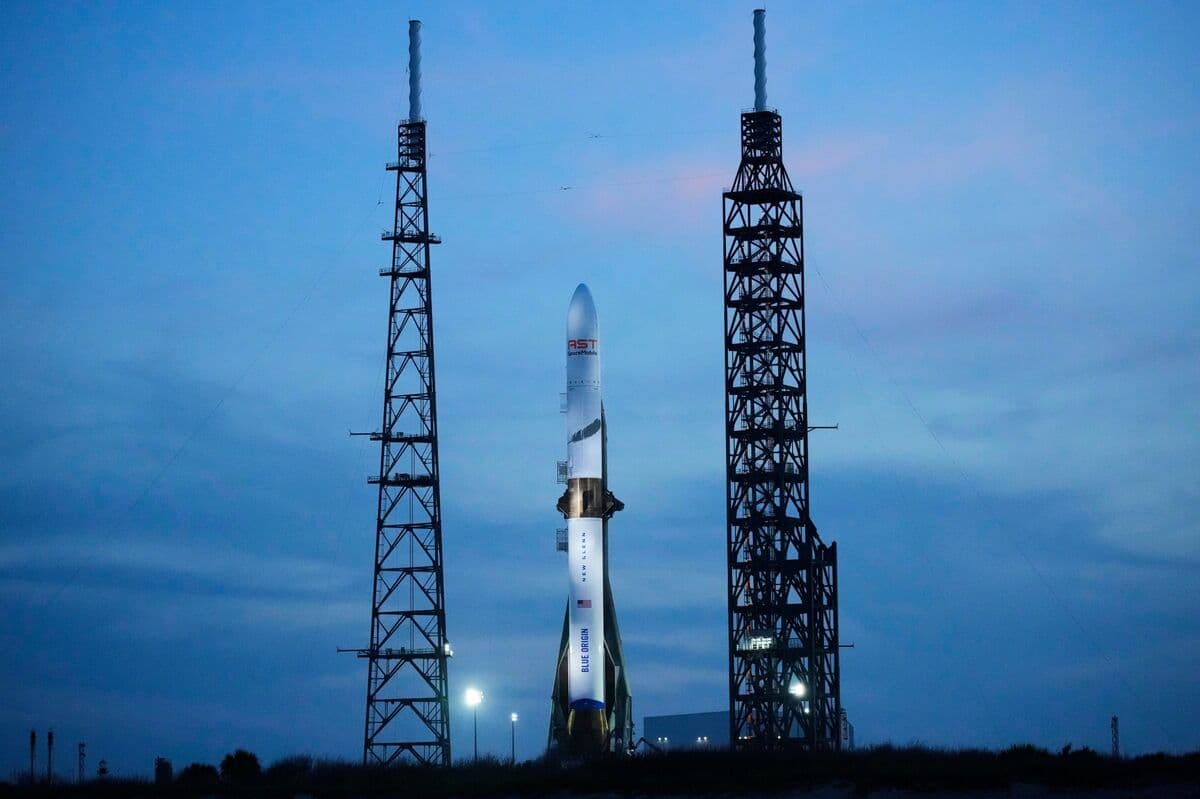 Blue Origin Rocket Explosion Halts Rally in Space-Related Stocks