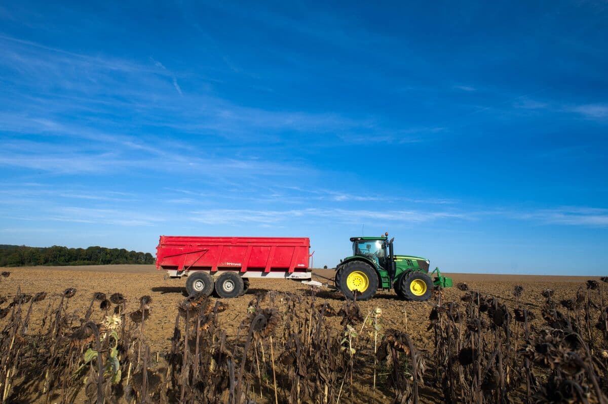 France Moves to Support Farmers Hurt by Iran War Fuel Spike