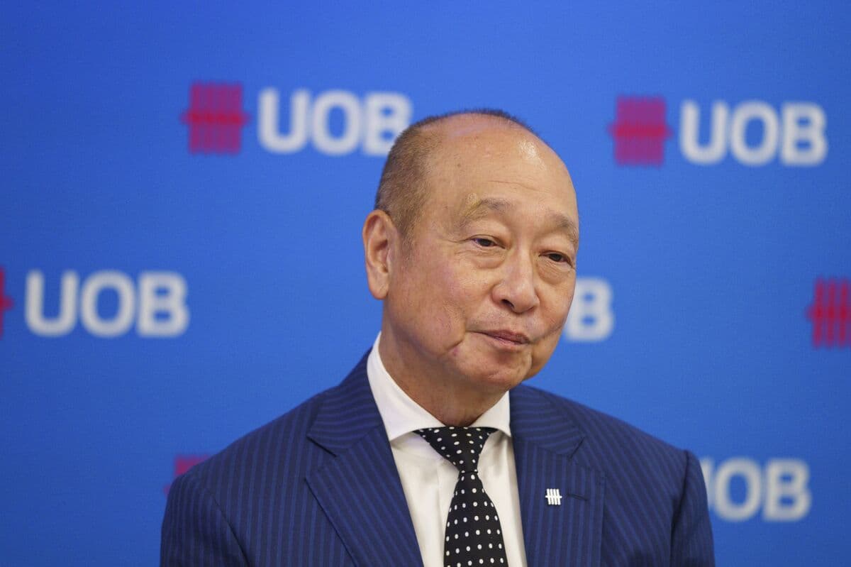 UOB Profit Dips on Lending Income, CEO Says Uncertainty Elevated