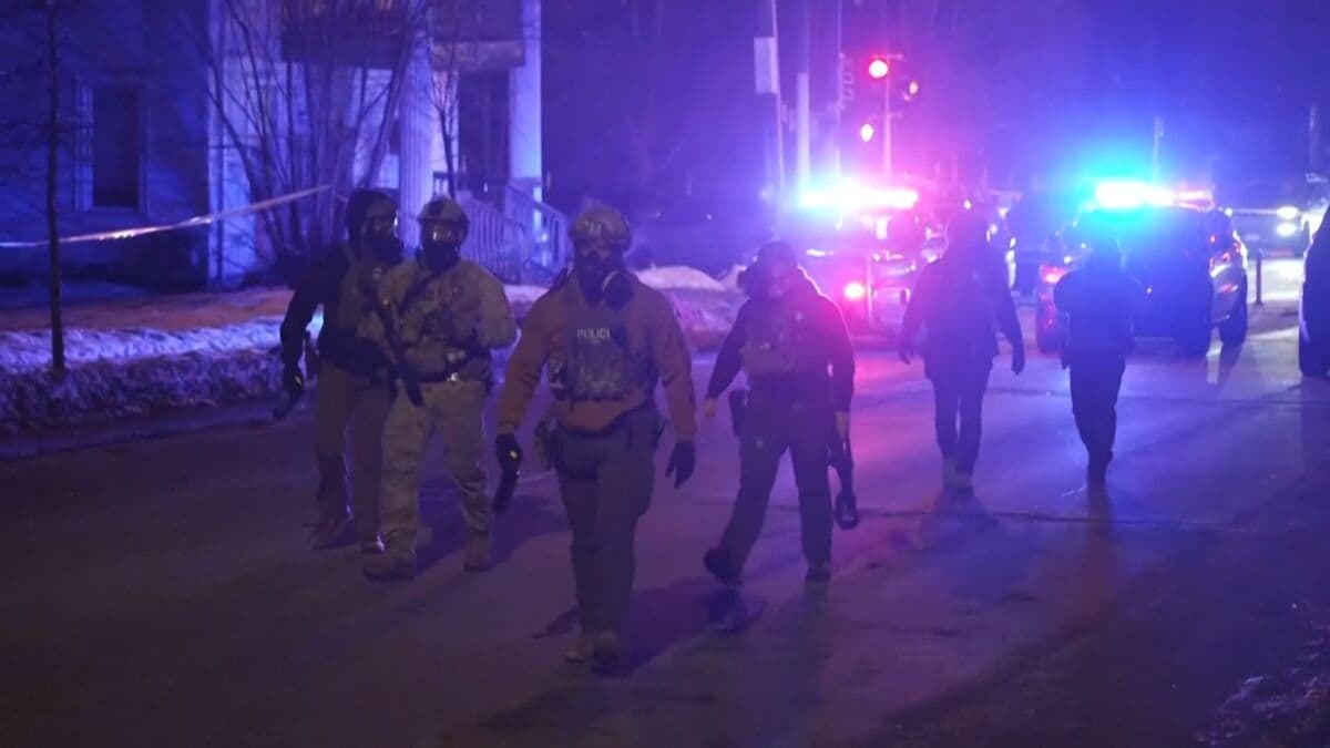 Man Shot by US Officer in Minneapolis as Tensions Escalate