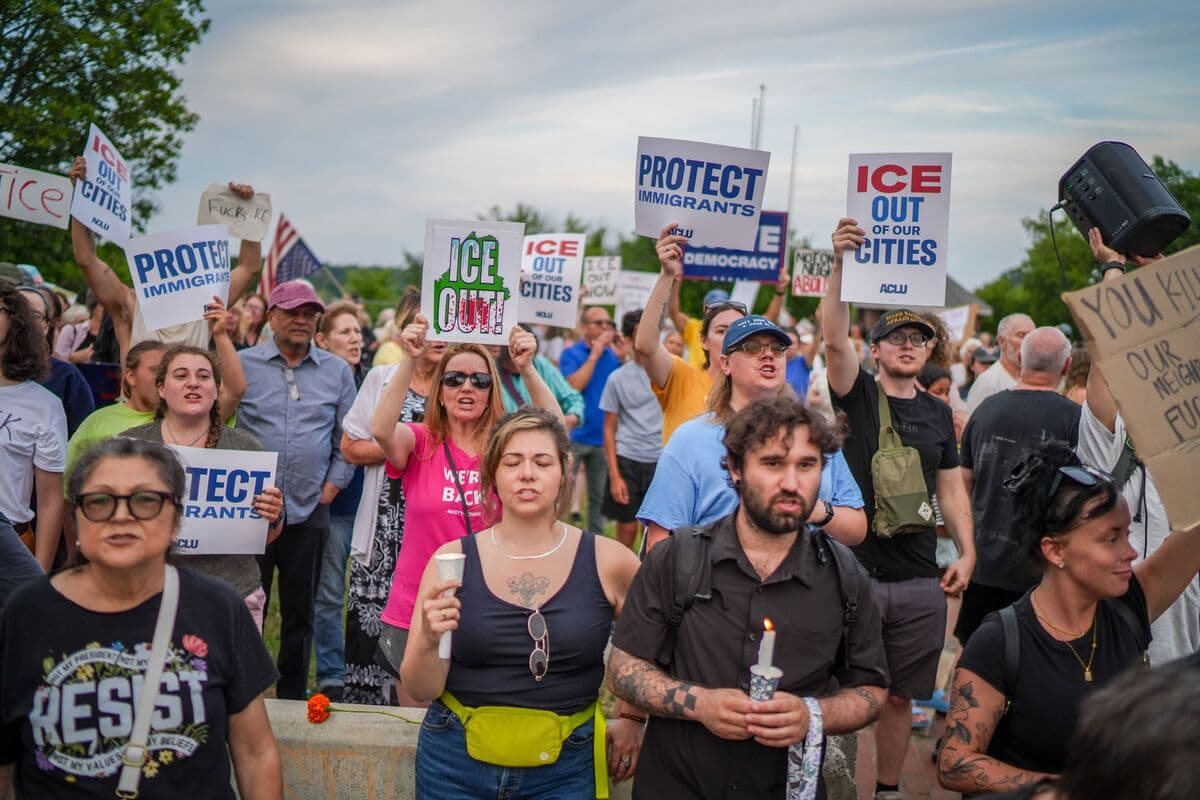 Vigils Held in Maine Following Fatal Shooting by Immigration Officer
