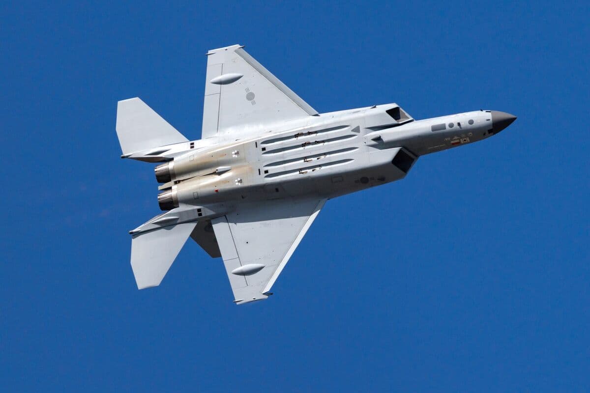 South Korea Debuts Fighter Jet in Defense Push as Iran War Rages