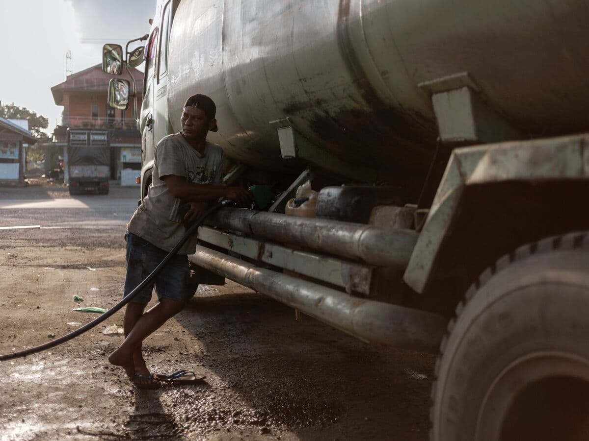 Oil Market in Focus as Iran and Israel Strike Energy Facilities