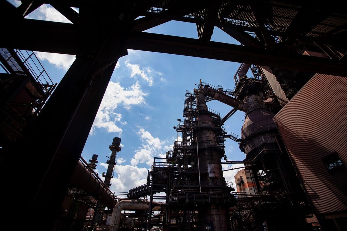 German Industrial Production Unexpectedly Drops, Orders Plummet