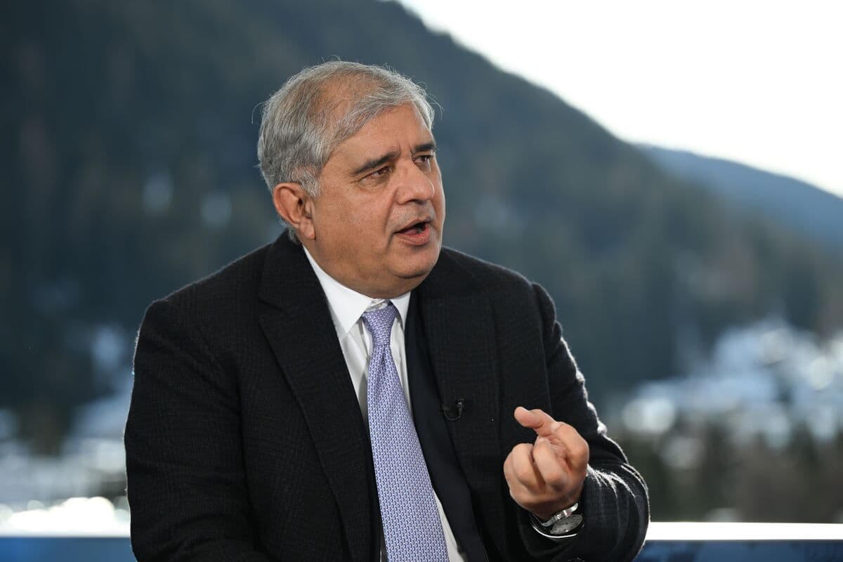 India Needs ‘Eight to 10’ Large Banks, Axis Bank CEO Says