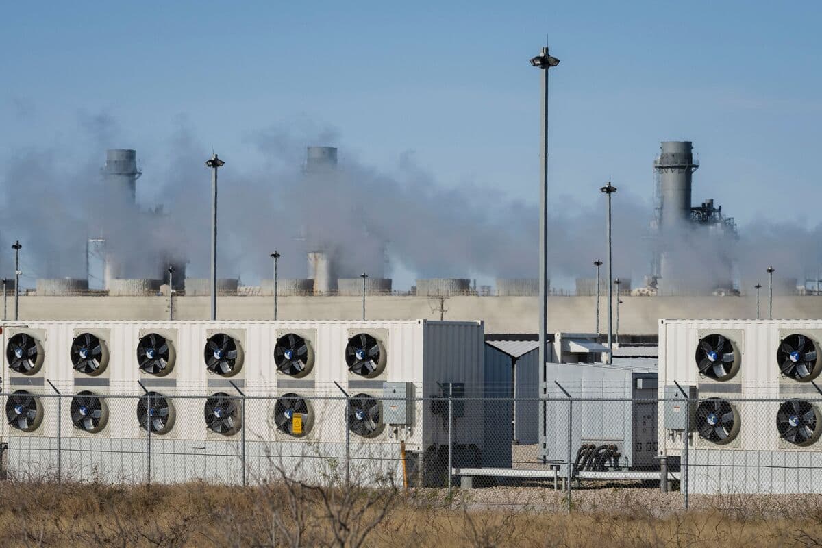 Cipher Digital Inc. to Raise $810 Million Through Junk Bonds for Amazon Data Center