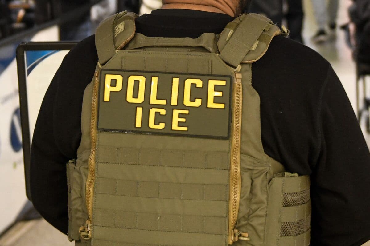 ICE Operation in Brooklyn Sparks Skirmishes and Complaints