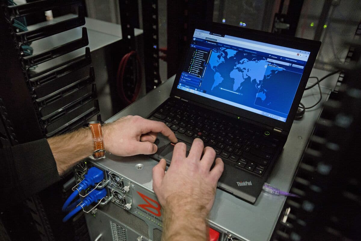 China Bans Cyber Products From Top US, Israeli Security Firms