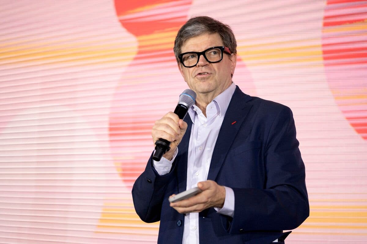 Yann LeCun’s New AI Startup Raises $1 Billion in Seed Funding