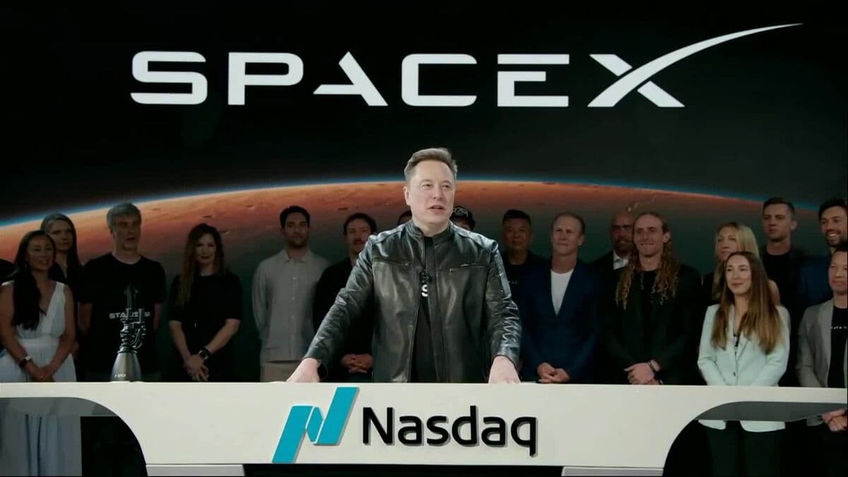 Elon Musk Estimates SpaceX's Chance of Success at Under 10%