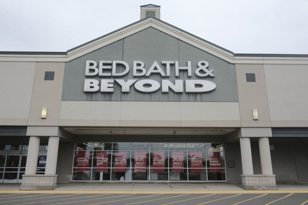 Bed Bath & Beyond Attracts Investor Interest Amid Home Services Shift