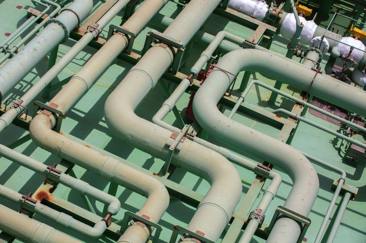 Stonepeak Secures $2.5 Billion in Private Bonds for LNG Export Terminal