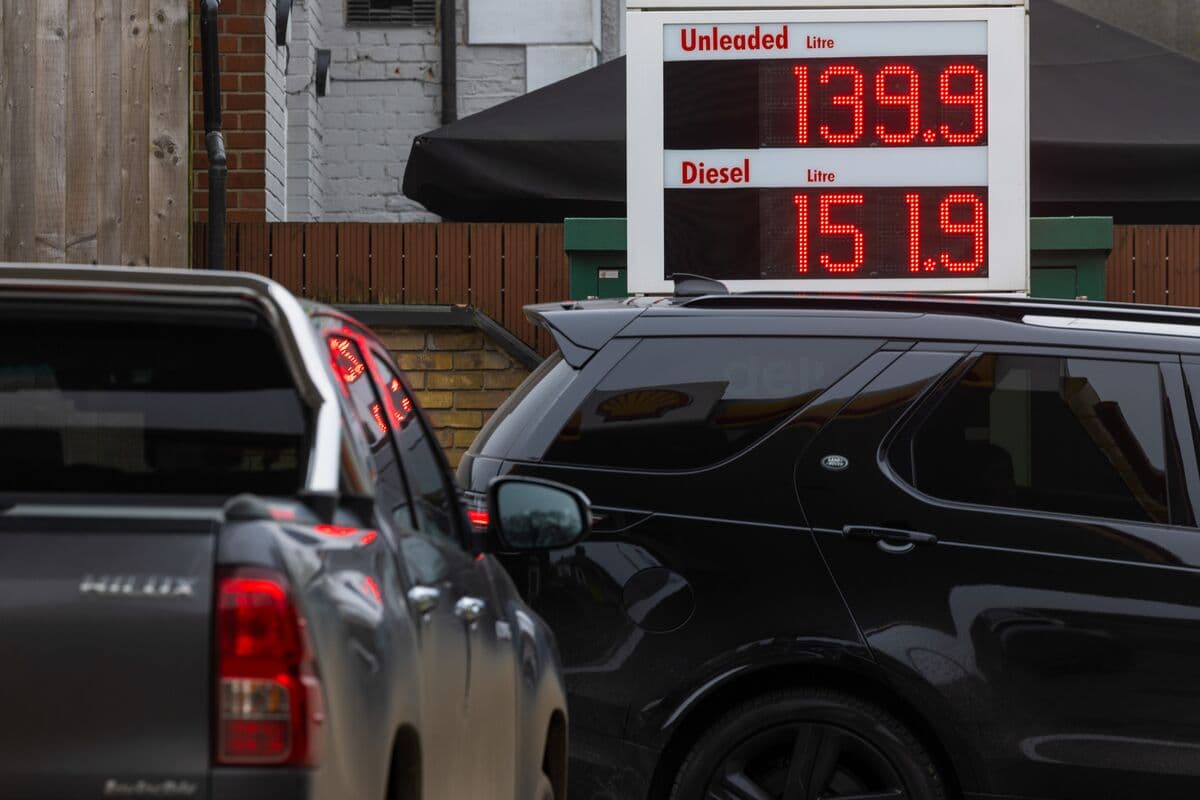 UK Petrol Prices Surge to Highest in 18 Months Amid Iran War