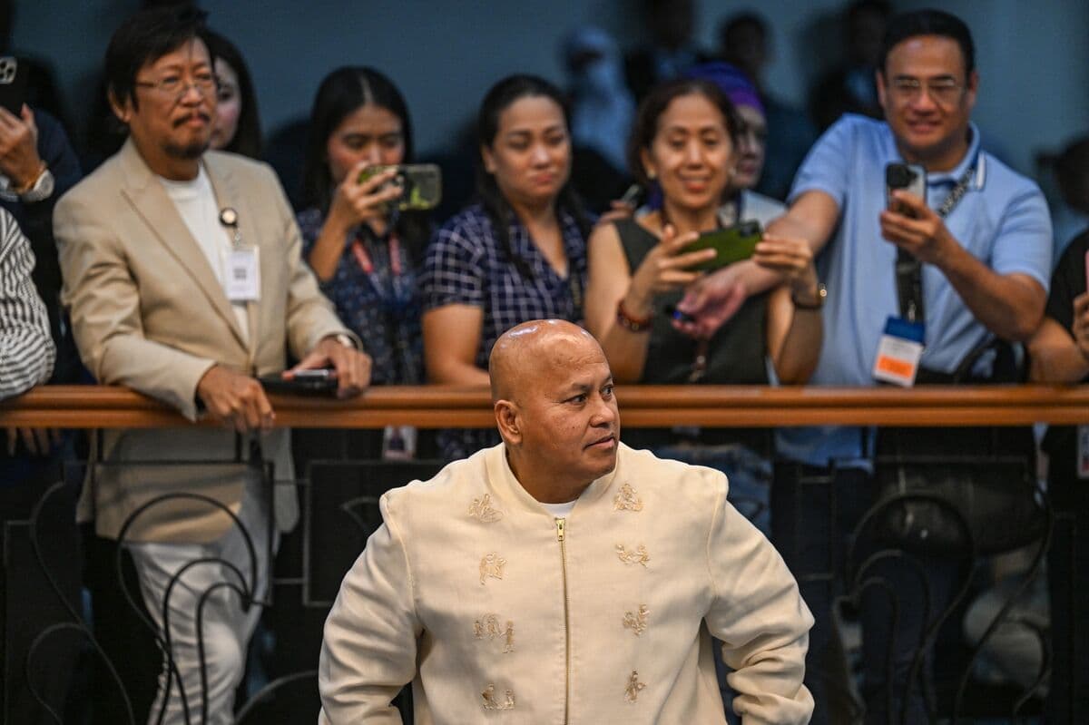 Gunfire Reported at Philippine Senate Amid Lawmaker's Standoff