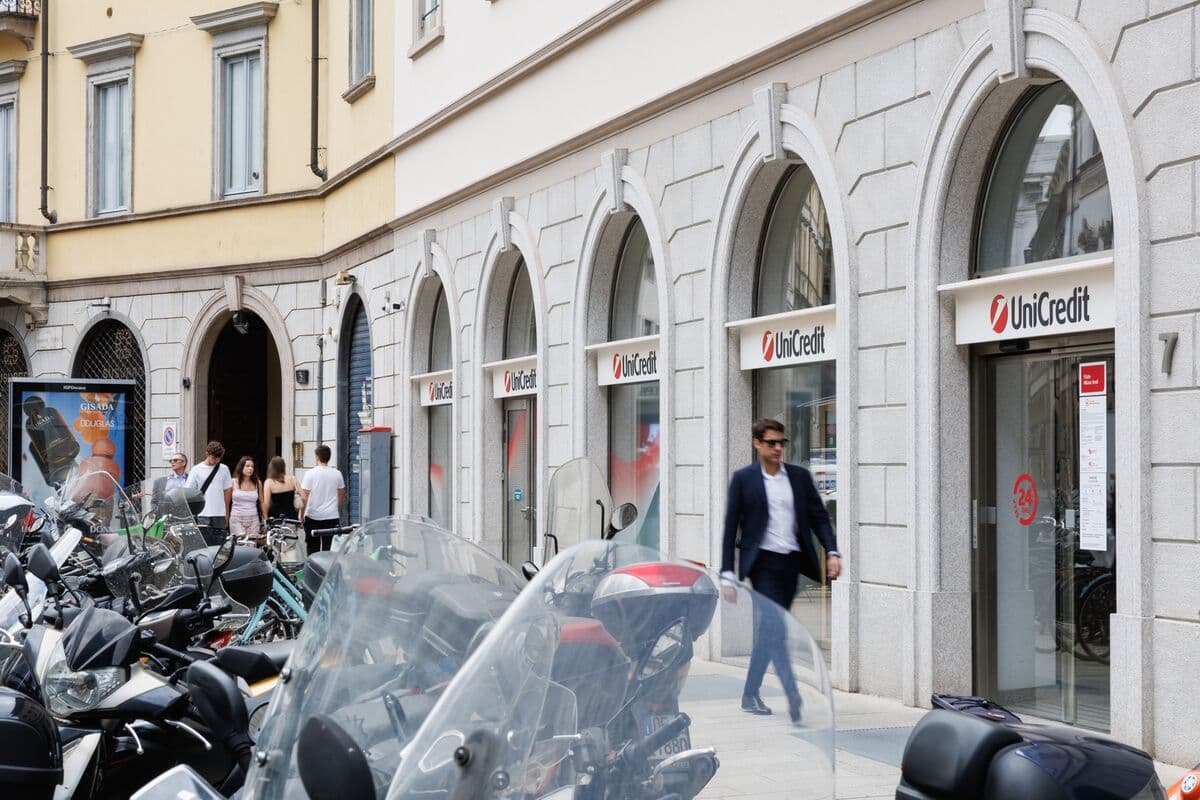 UniCredit Requests BaFin to Examine Commerzbank's Statements Regarding Takeover Bid