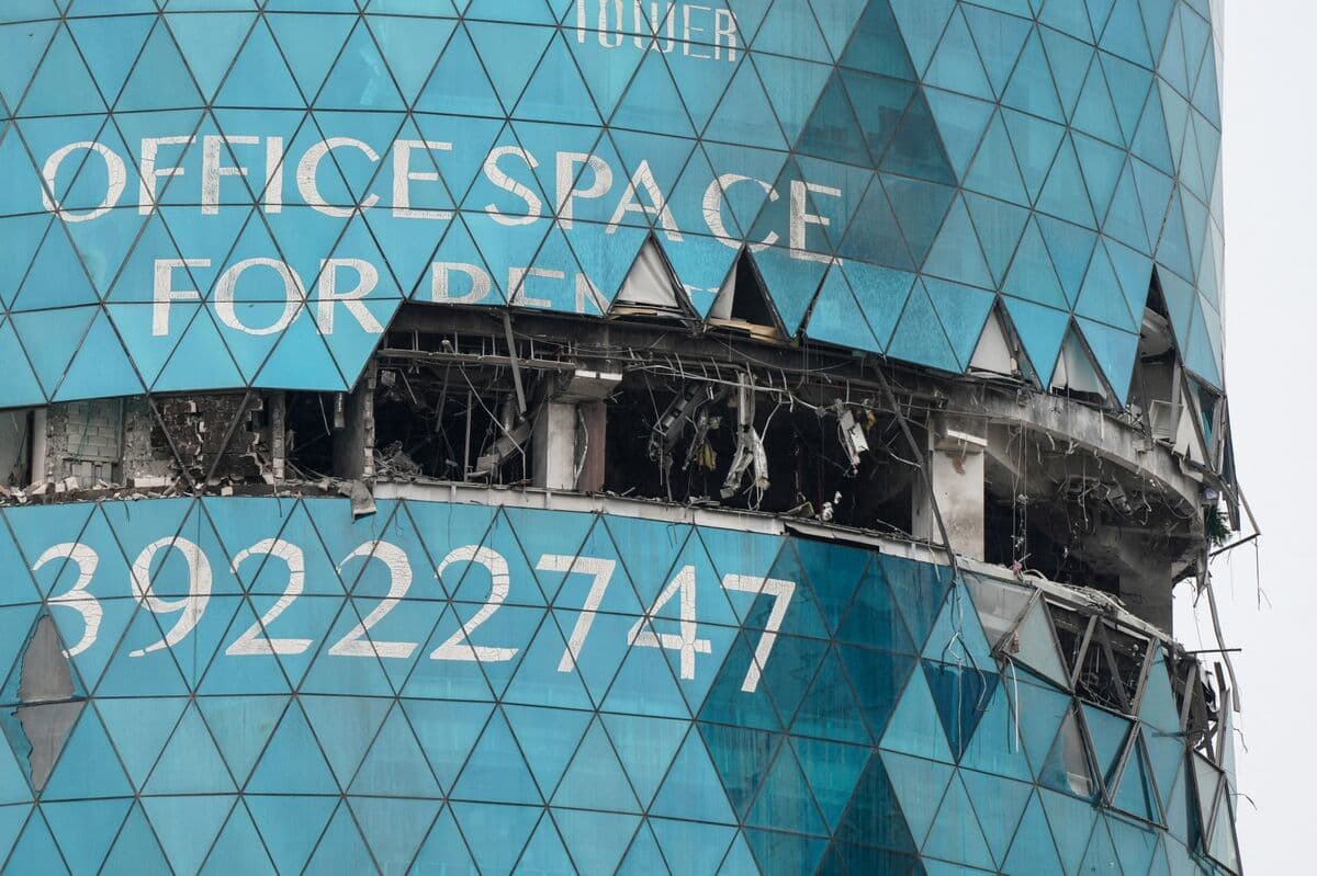 Investors Hunt for Hedges as War Shatters Decades-Old Strategies