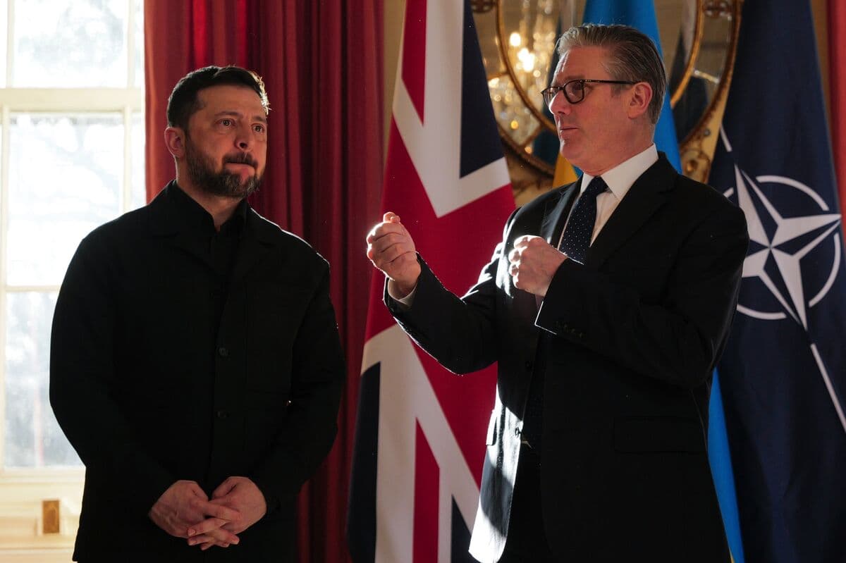 Battered Starmer Sees No End to Pain Amid War, Inflation, Mutiny