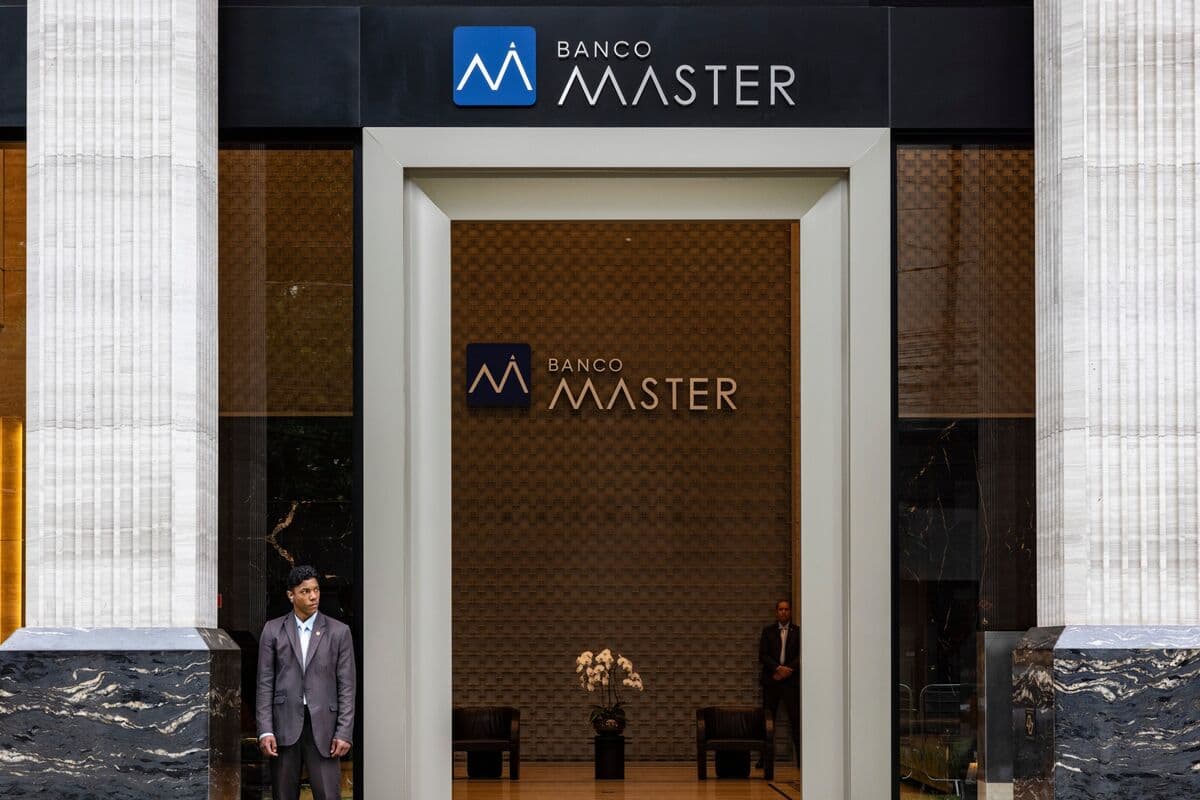 Brazil Police Target Executives Daniel Vorcaro and Nelson Tanure in Bank Probe