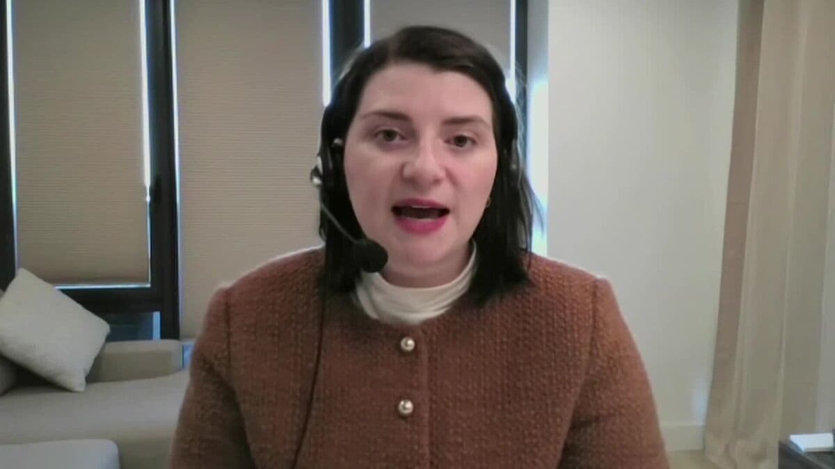 UBS' Abigail Watt Discusses Uncertainty in Labor Market