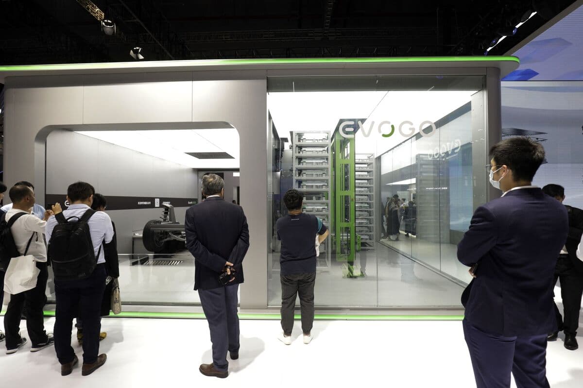 CATL’s $5 Billion Placement Paves Way for Hong Kong Deals After Wartime Disruption