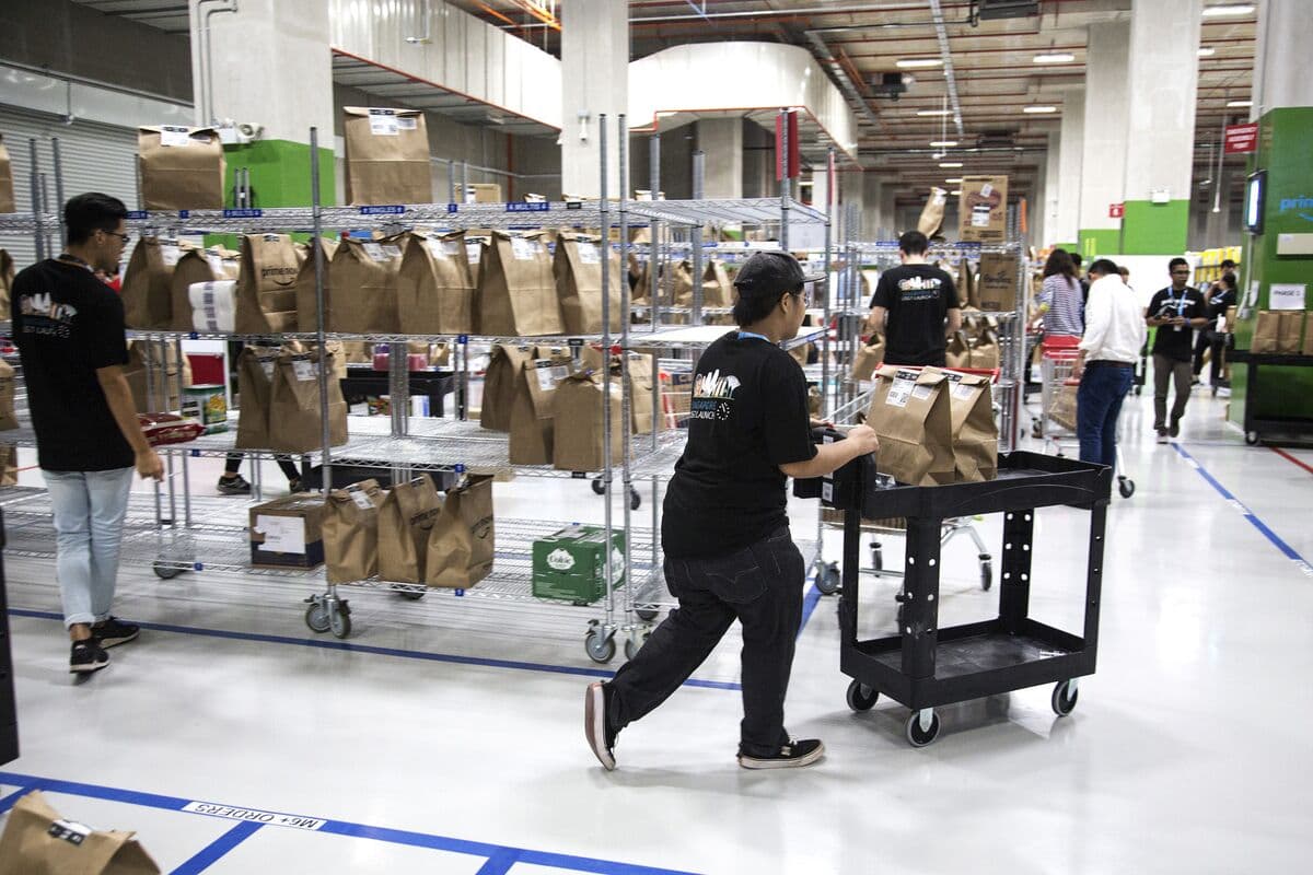 Amazon Cuts Workers, Phases Out Grocery Service in Singapore