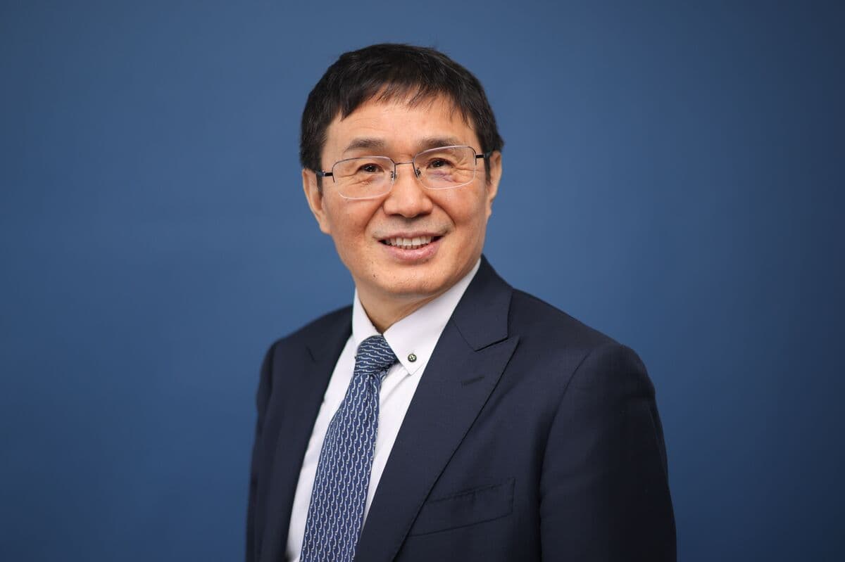 China’s Embattled Solar Makers Turn to Batteries for Growth