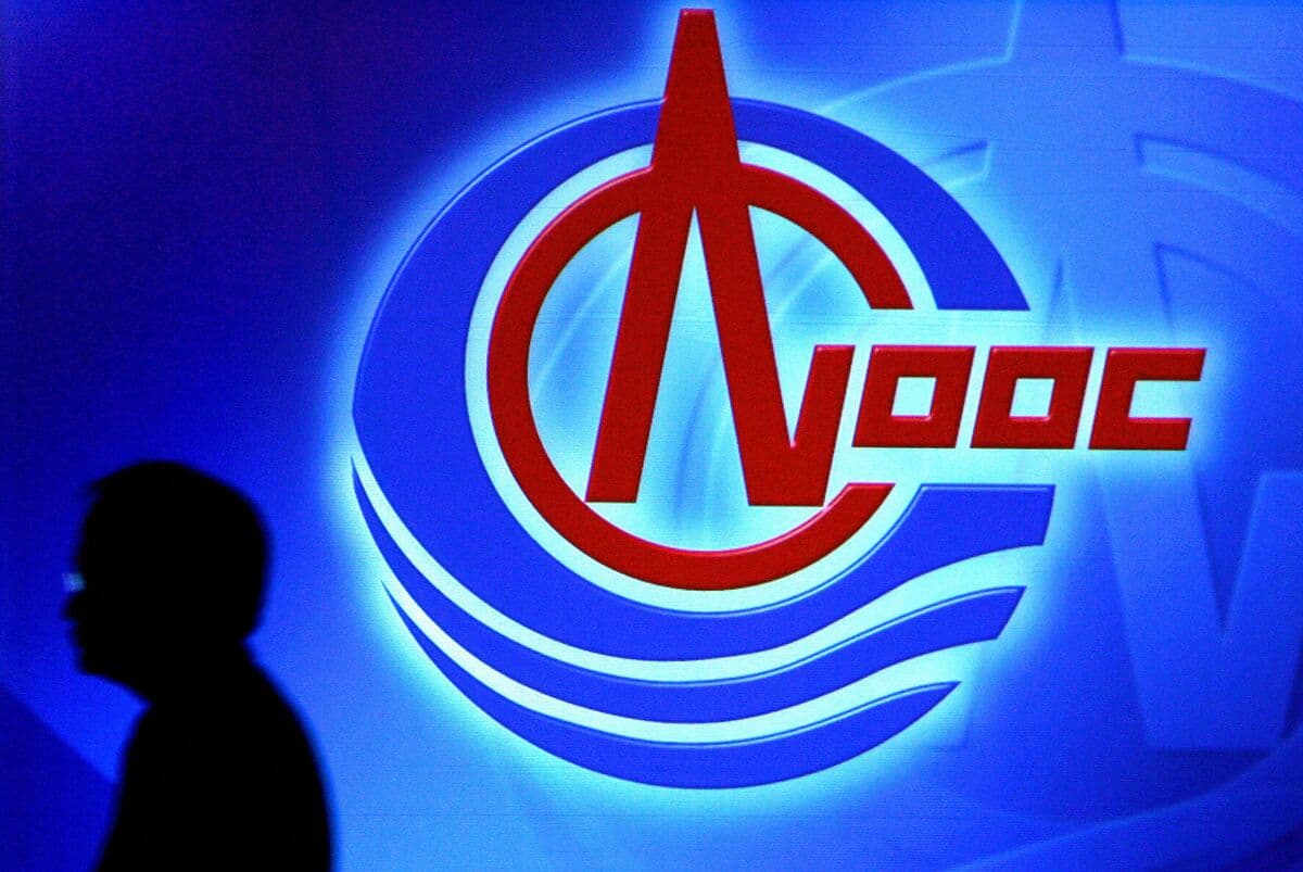 Cnooc’s Profit Drops as Low Oil Prices Counter Output Growth