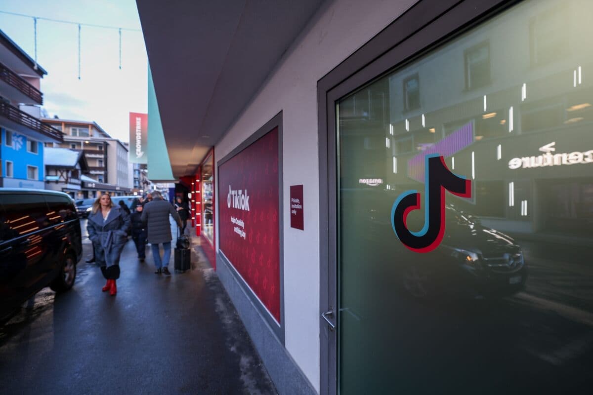 Mexican Drug Cartels Use TikTok for Recruiting, Amplifying Propaganda