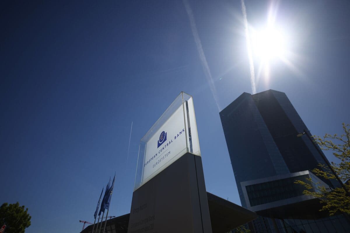 ECB Rate Increase Could Mitigate Inflation Without Economic Harm, Says Stournaras