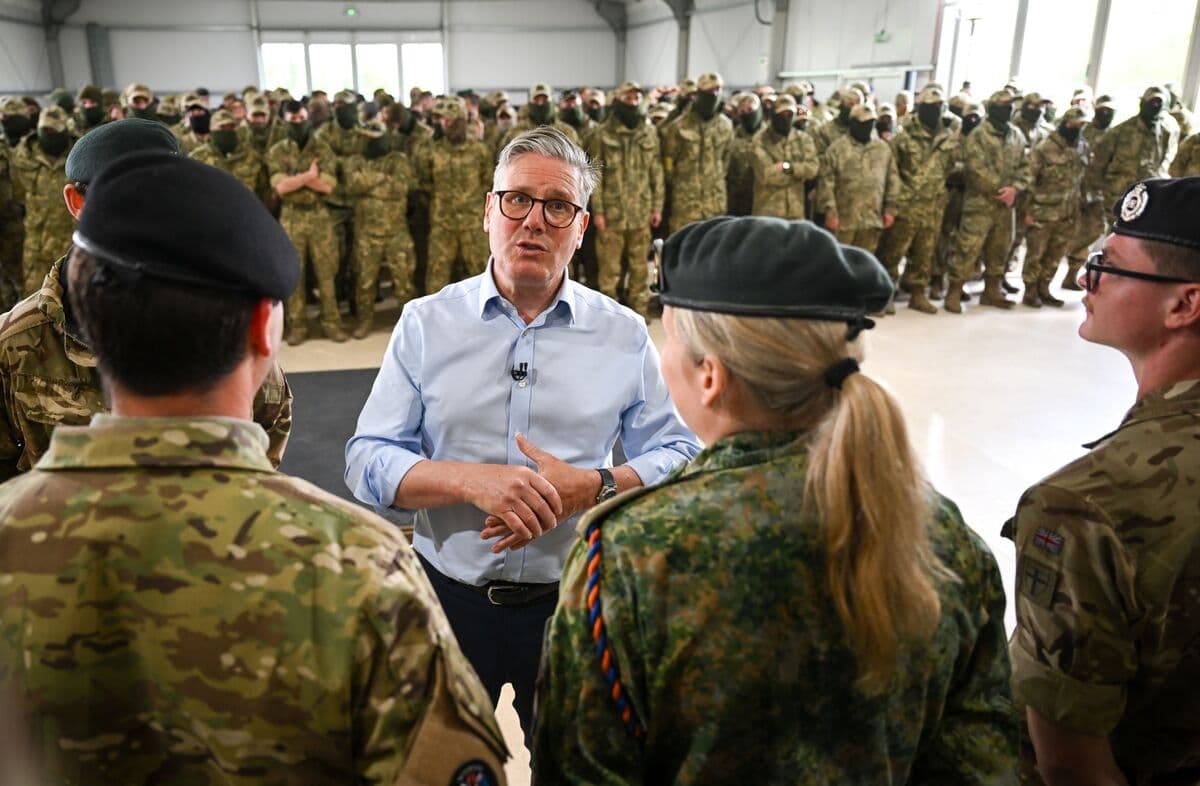 UK Cabinet Urges Starmer to Increase Defense Spending Following Resignation