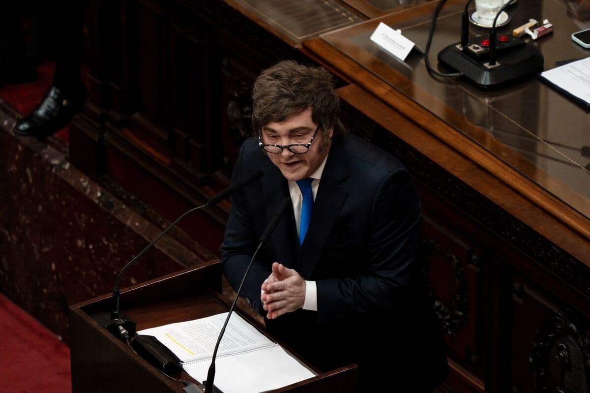 Argentina Upgraded by Fitch on Milei’s Economic Overhaul