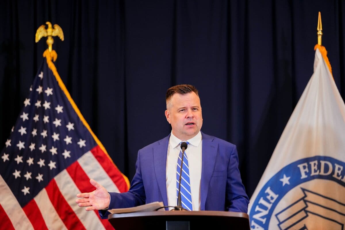 Senate Democrats Threaten to Block Spy Powers Law Over Pulte's Intel Appointment