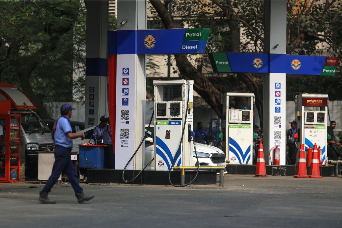 Investors Cut Leverage as Iran Conflict, Oil Spike Roil Indian Markets