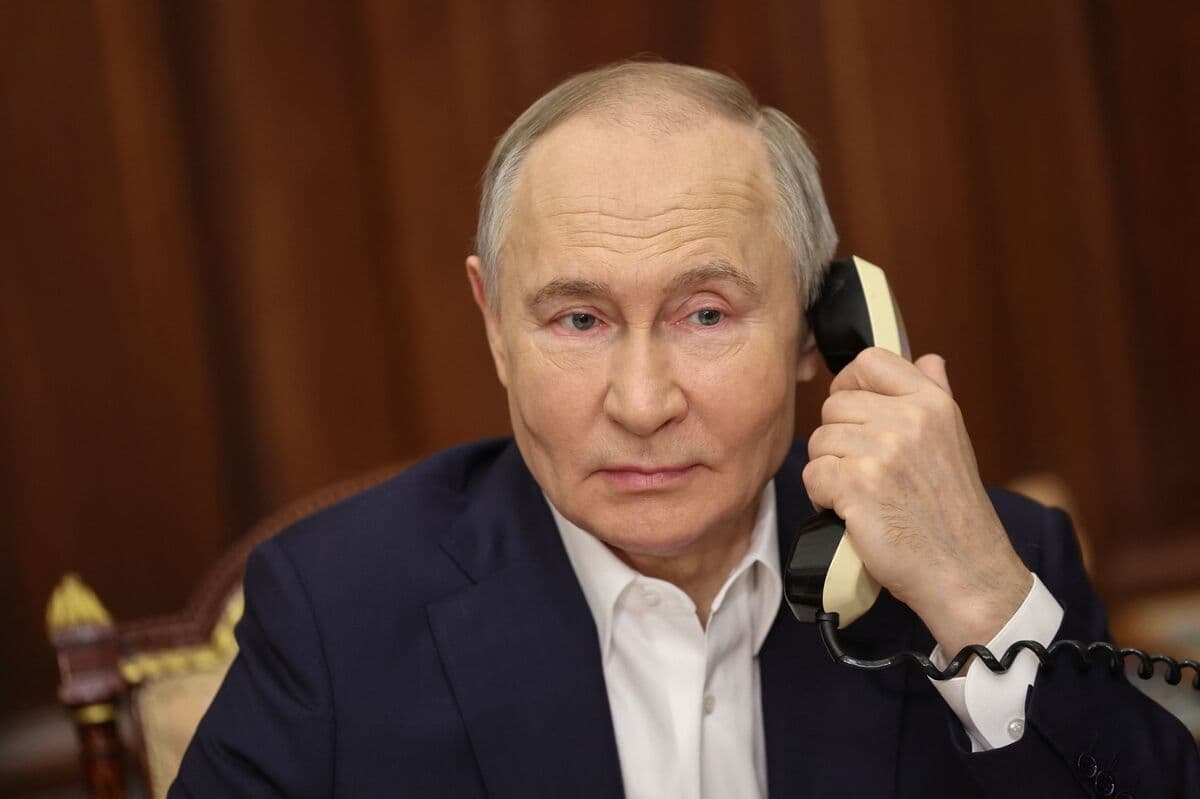 Putin Entrusts AI Development to Family and Close Allies