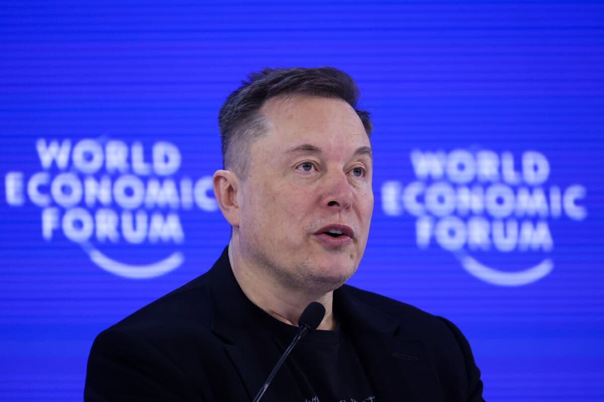 SpaceX CEO Elon Musk's Compensation Tied to Mars Colony Development