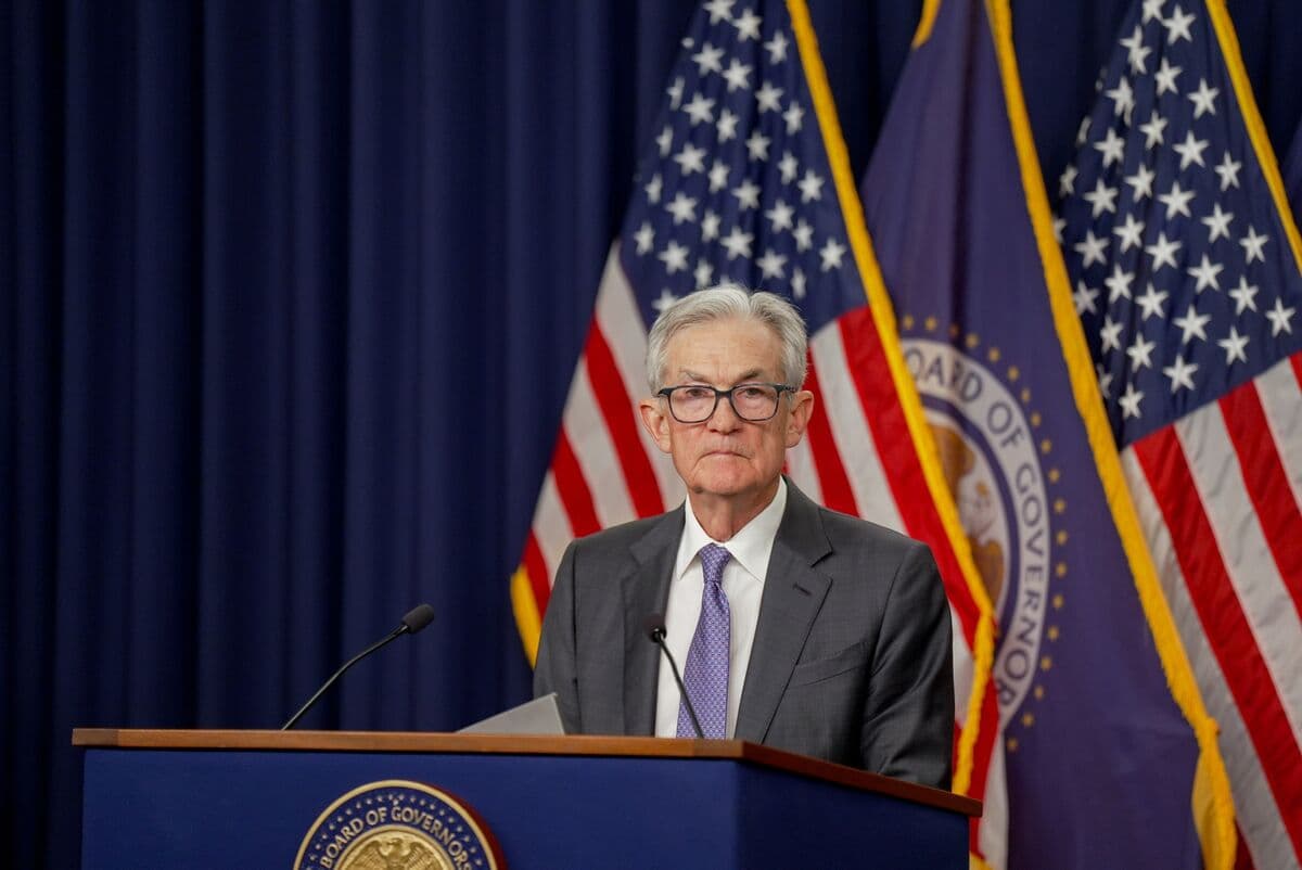 Powell Staying at Fed Goes Against Historic Norms, Bessent Says