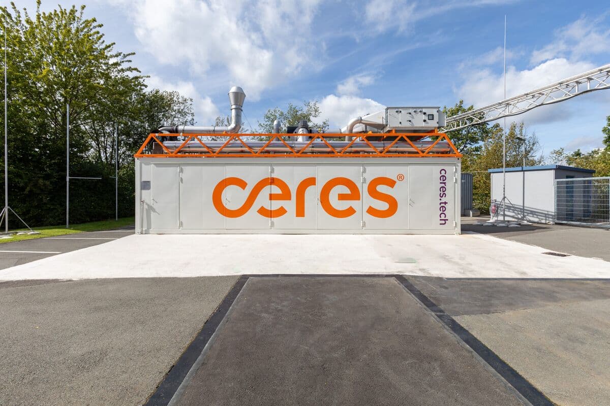 Broker Advises Selling Ceres Shares Amid Overvaluation Concerns