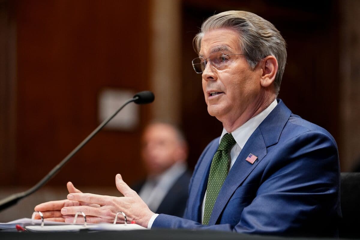 Bessent Meets Insurance Regulators to Discuss Private Credit