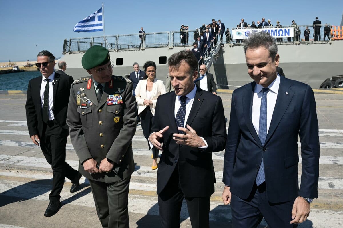 France and Greece Renew Defense Pact Deepening Military Ties