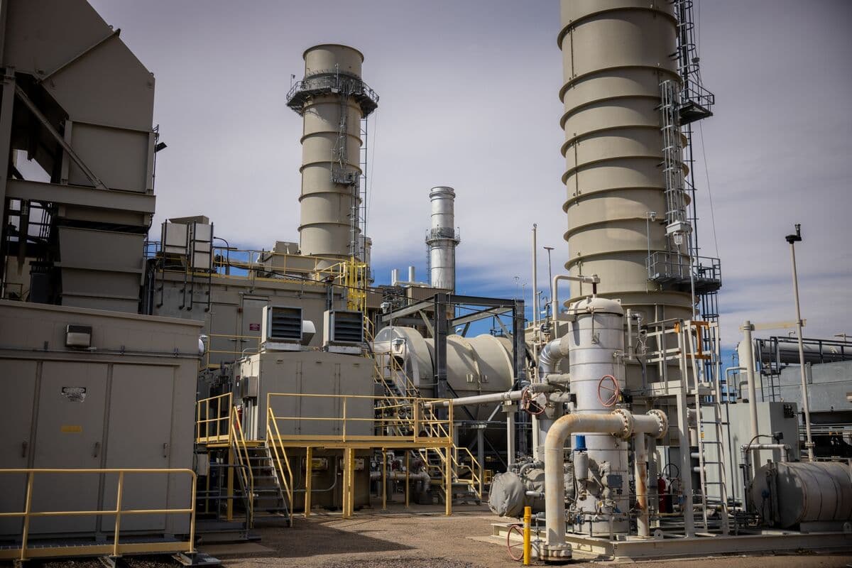 US Natural Gas Rallies With Oil on Lingering Mideast Fears