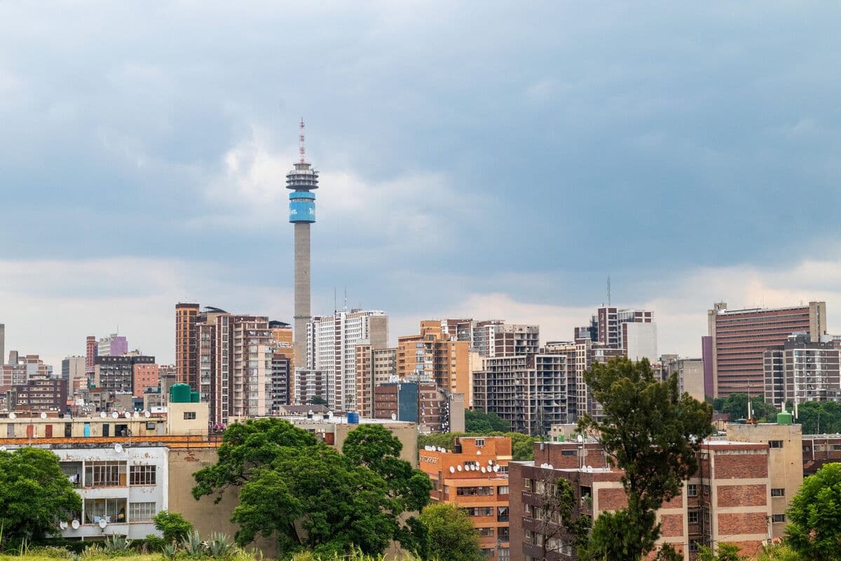 Johannesburg Faces Power Challenges While Meeting Bondholder Obligations