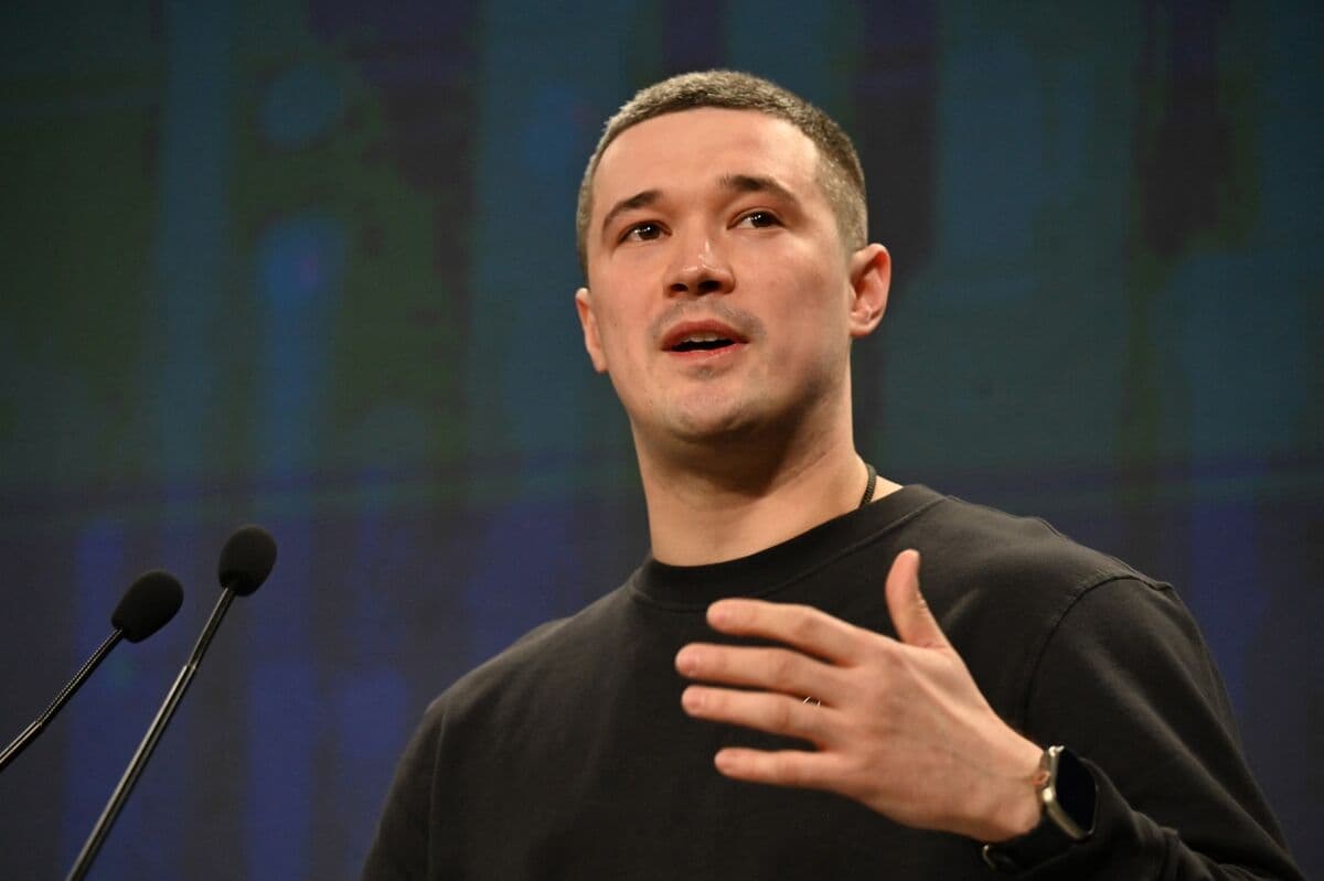 Zelenskiy Taps New Defense Chief to Boost Ukraine’s Drone Power