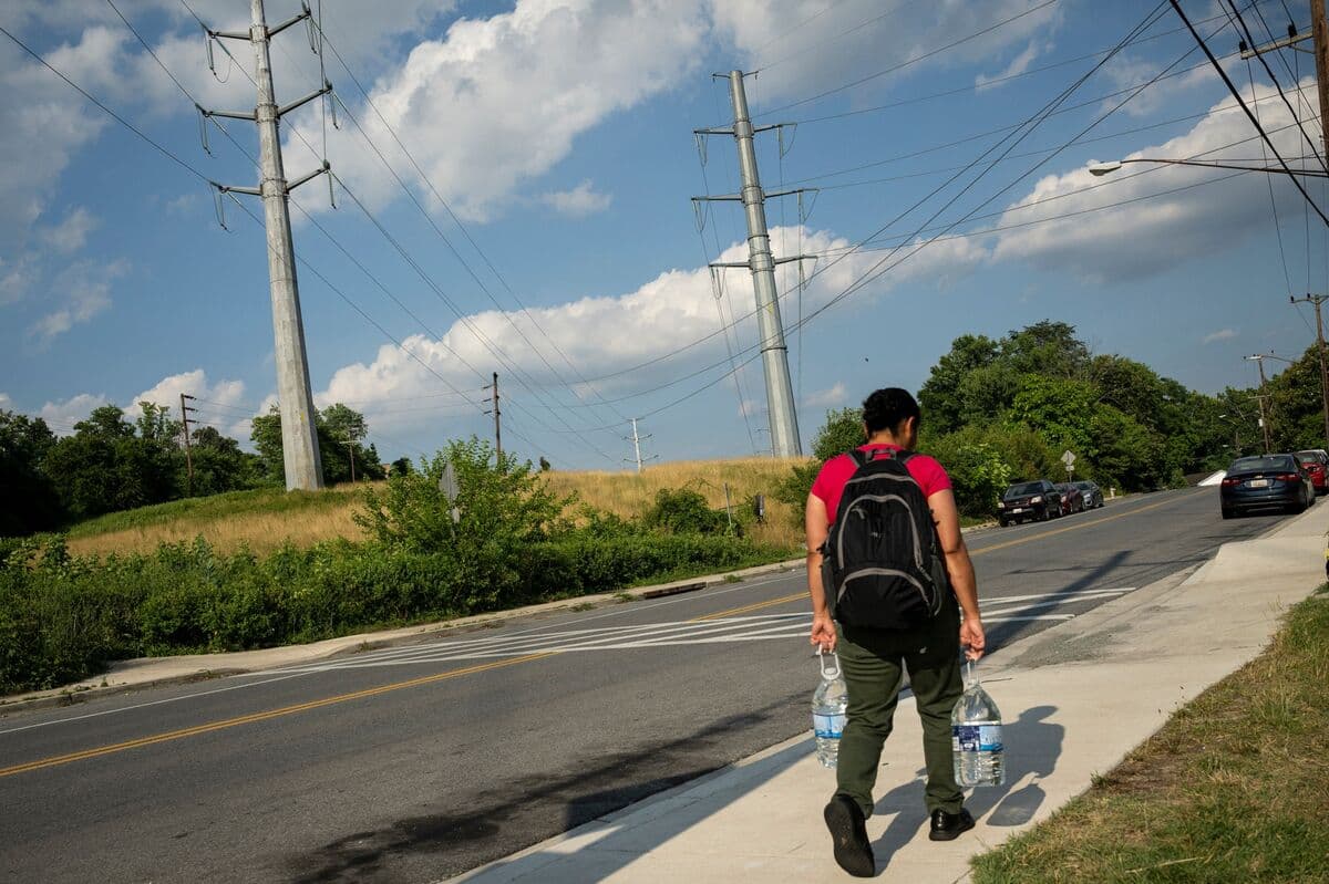Intense Late-Spring Heat Challenges US Power Grid Amid Repair Efforts