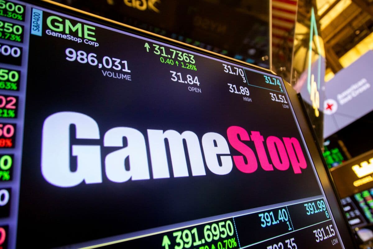 GameStop’s Cohen Says He’s Selling on eBay to Help Fund Takeover
